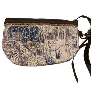 NWOT American Eagle Outfitters Small Quilted Bag/Pouch